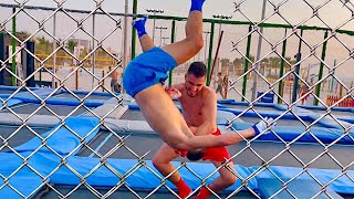 WWE MOVES AT THE TRAMPOLINE PARK - STEEL CAGE MATCH screenshot 5