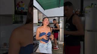 it's not raining #humor #risa #comedia #luisykarelis #pareja #comediahumor #comedy