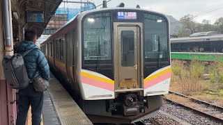 上越線E129系100番台 (ニイA6編成) 普通水上行 小出駅入線シーン