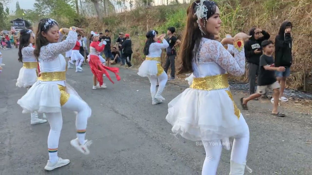 30 peserta karnaval di mojo kediri