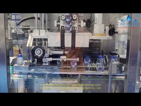 Sleeve labeling machine