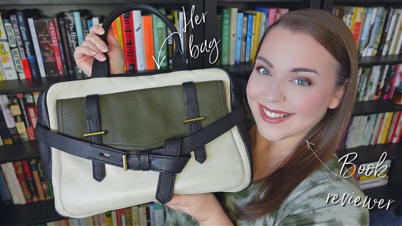 What's in my bag? | Book reviewer edition