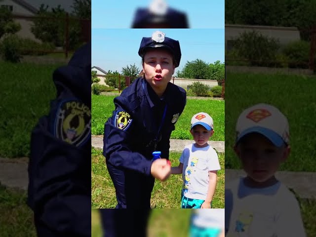 Полицейский против воришки #shorts