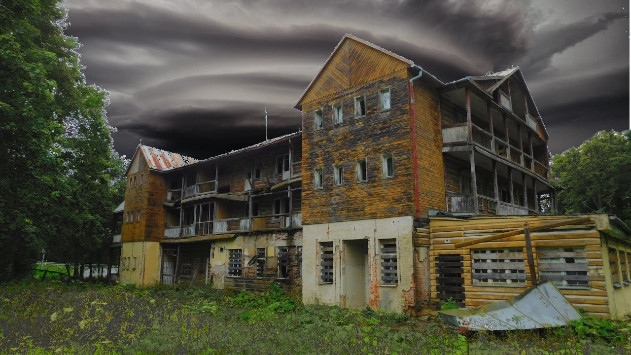 Opusteny Hotel TATRA - Ždiar - Ivan Donoval - 2016 -