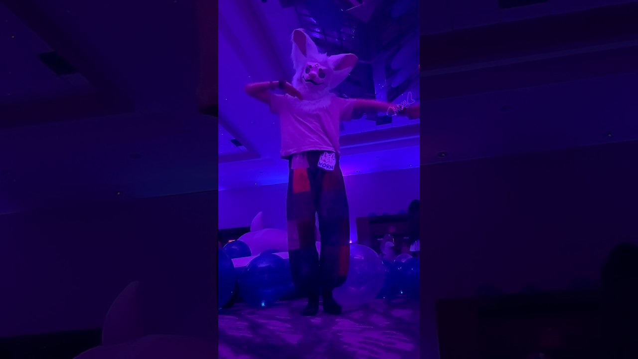 last day of fwa:( [ #furry #fwa #fursuit #dinomask #fursona #silly #quadrobist #antizoo ]