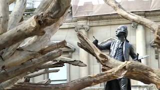 Momart Ltd installing “Trees” by Ai Weiwei at the Royal Aacdemy of Arts