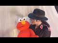 Michael Jackson Singing With Elmo