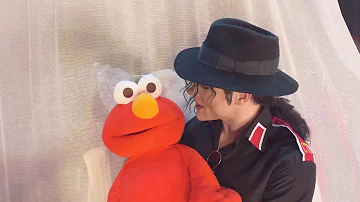 Michael Jackson Singing With Elmo