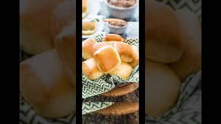 The rolls to good #texasroadhouse #food #rolls #youtubeshorts