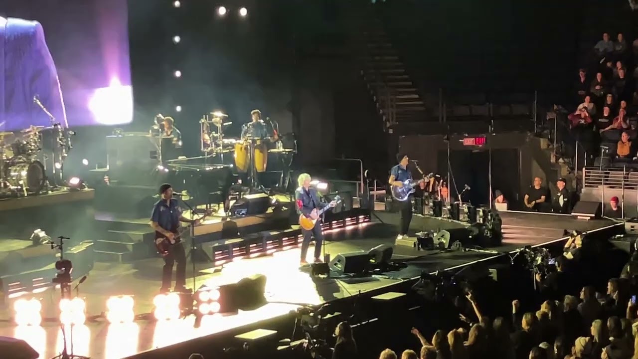 Brandi Carlile live. Right on Time. Target Center, Minneapolis, Minnesota. 2/21/26