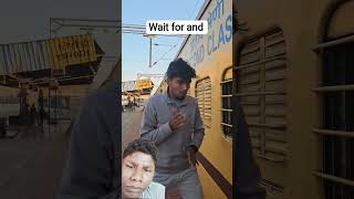 Wait for end🤣😆 #railwaystation #funny #comedy #train #newthought #gaon #traincomedyvideo