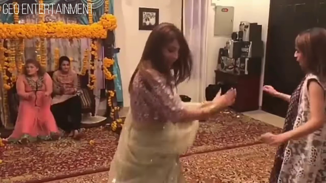 Neelam Muneer Dance On Pashto Song Zama Khayali Janana   YouTube
