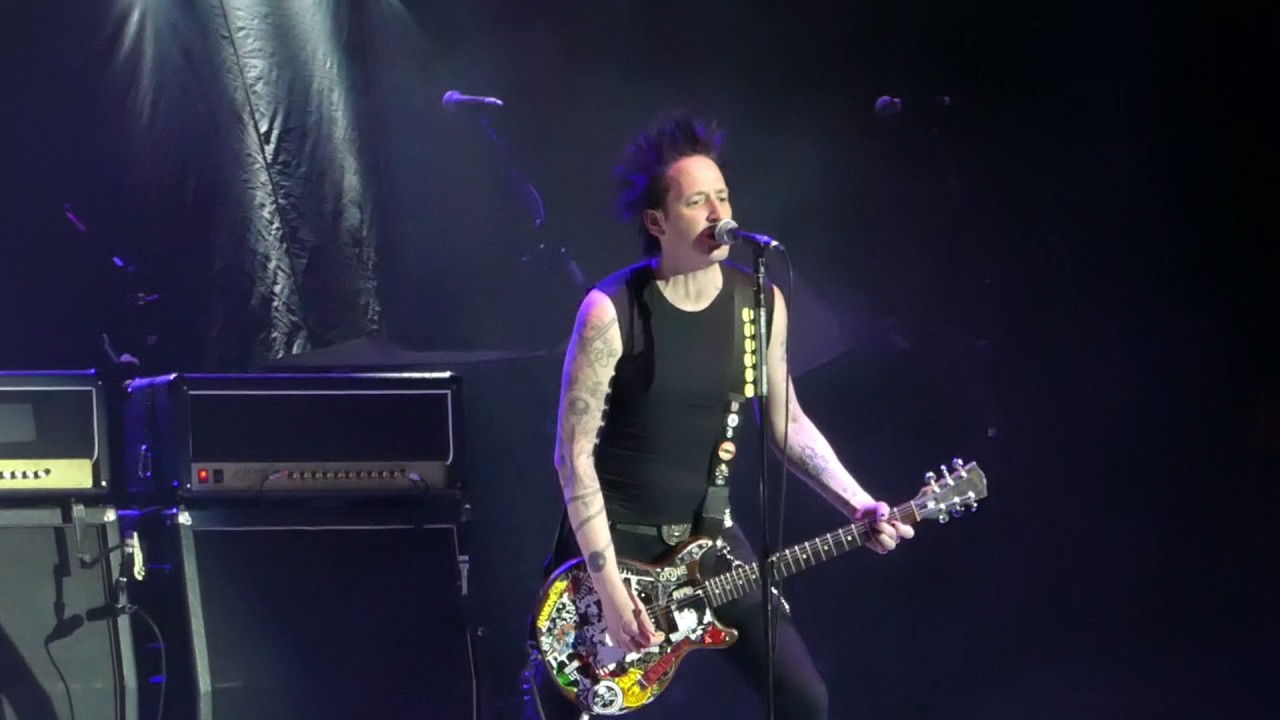 Assista a "John DeBella Intro & Victim of Circumstance" Joan Jett@BBT Pavilion Camden, NJ 7/27/17 no YouTube Assista a "John DeBella Intro & Victim of Circumstance" Joan Jett@BBT Pavilion Camden, NJ 7/27/17 no YouTube
