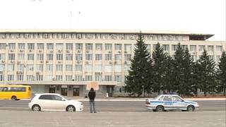 В Благовещенске водитель колледжа организовал пикет, требуя запретить выезд рабочего ... В Благовещенске водитель колледжа организовал пикет, требуя запретить выезд рабочего ...