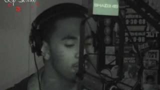 Trey Songz gives a little lip on LIP SERVICE