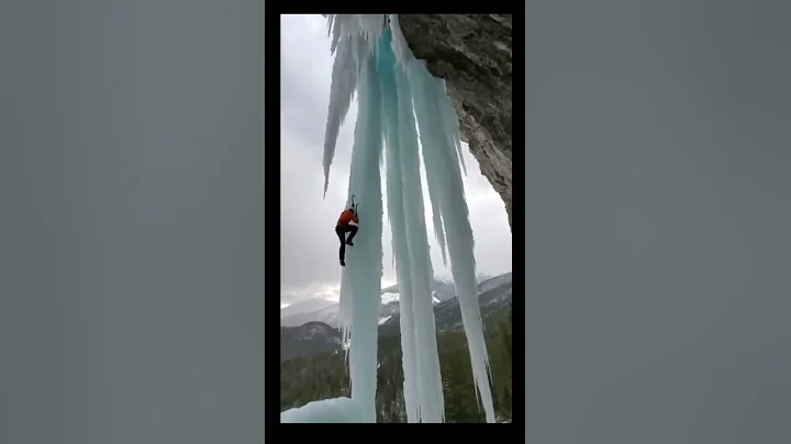 Who else  wants to  try ice climbing after watching  this #▶️ytshorts  #viral🌸🌈