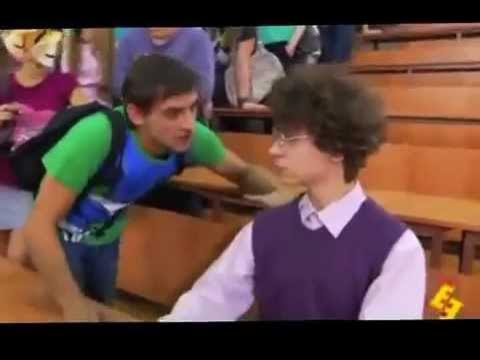 даёшь молодёжь подруги. молодежь учится. даешь молодежь студенты. очкозавр даёшь молодёжь. молодежный бизнес.