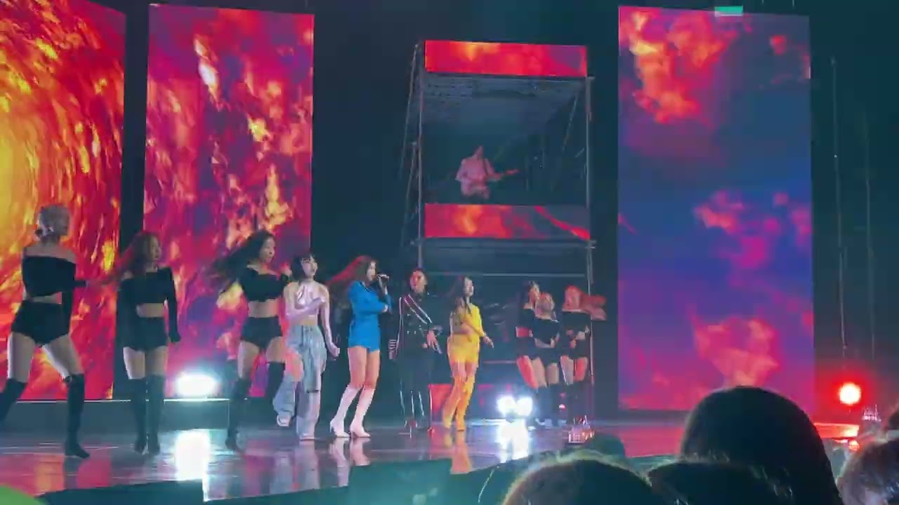 [4K] [풀캠] 221118 Mamamoo MY CON 마마무 서울 첫콘 콘서트 | 올림픽홀 | 솔로 곡 체인지 메들리 (8)