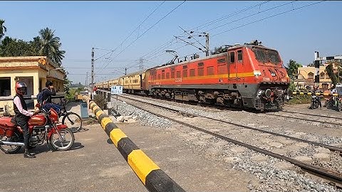 Fast & Furious Red Monster Wap4 Lead Malda Intercity Express Dangerous Moving Out At Railgate