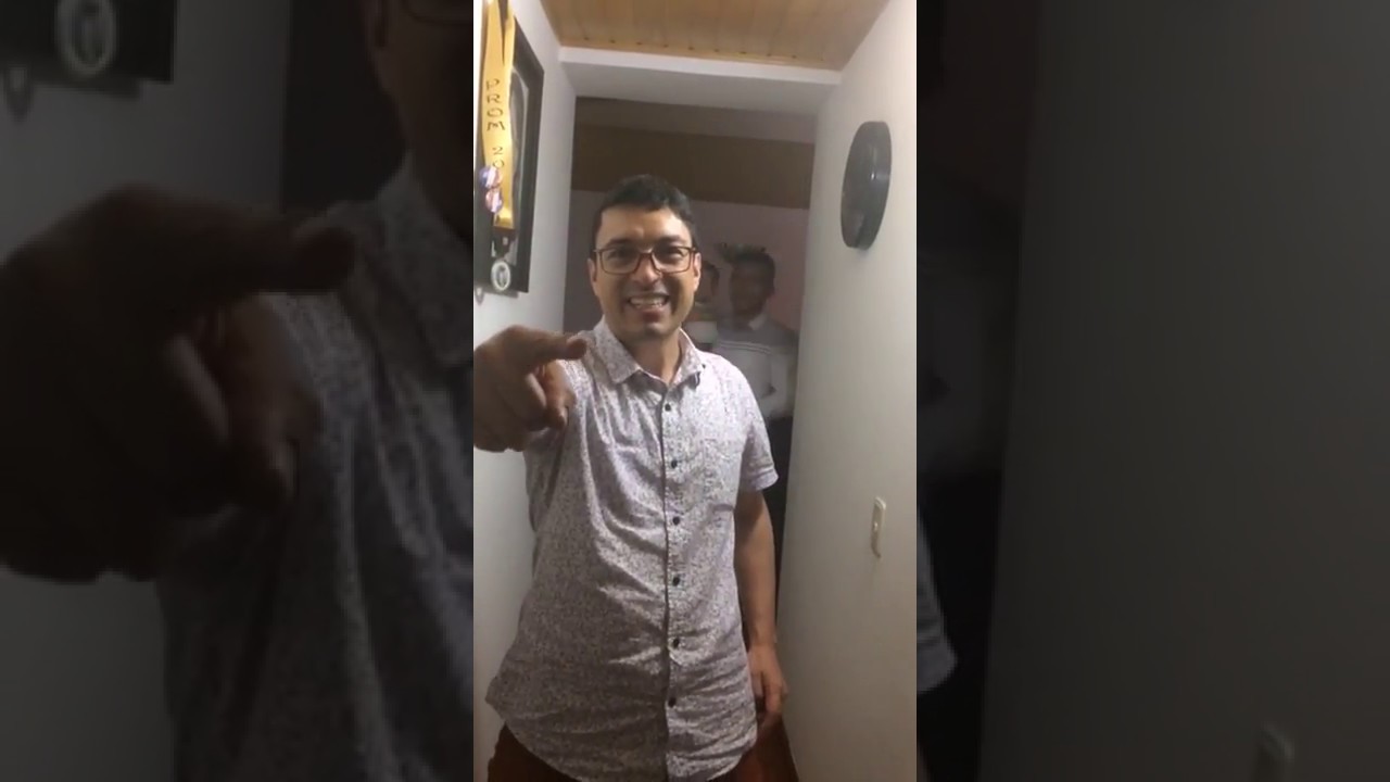 Raul Ricardo  Conferencista De ////En Los Brazos De Papá////