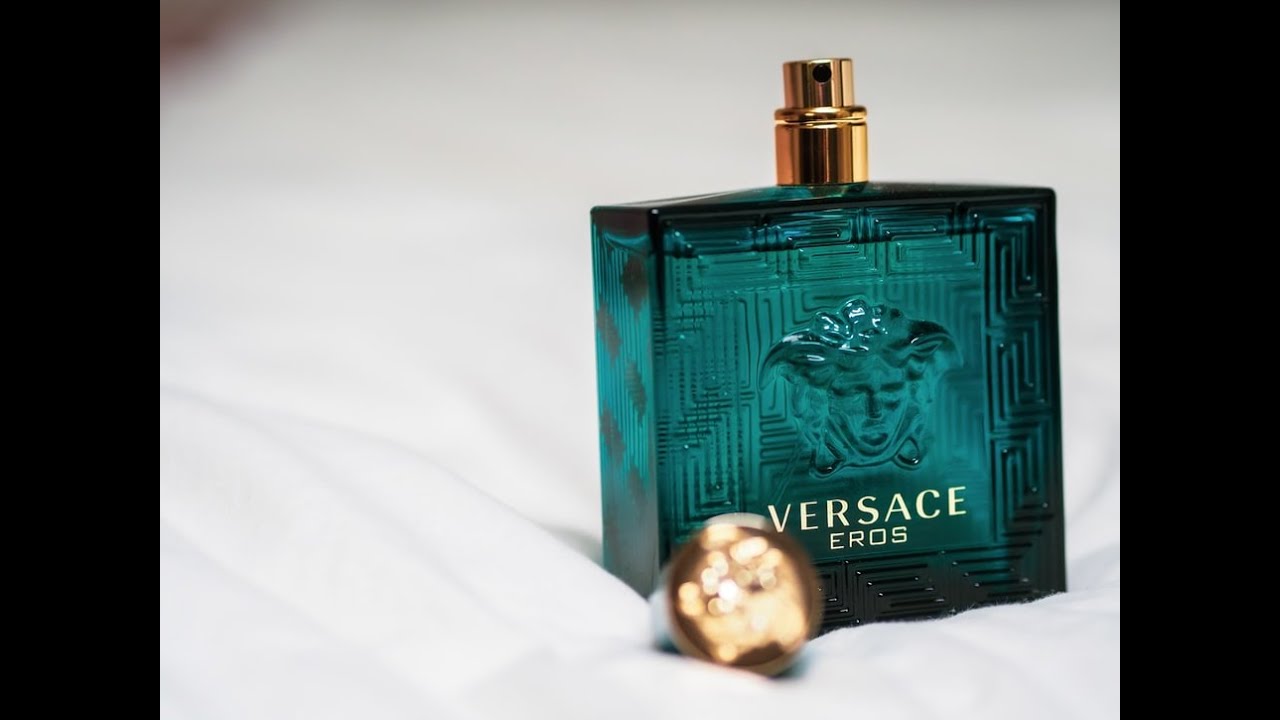 Top 10 Versace Fragrances For Men (2022) 