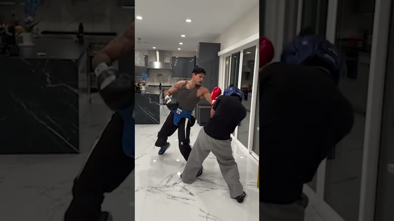 Райан Гарсиа выставляет напоказ всех на 1 минуту 26 секунд 