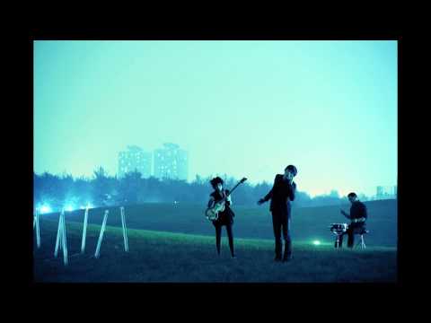 Re-TROS — Re-TROS | Momentarily Out Of Mind | Watch out! Climate has changed, fat mum rises... (2009)