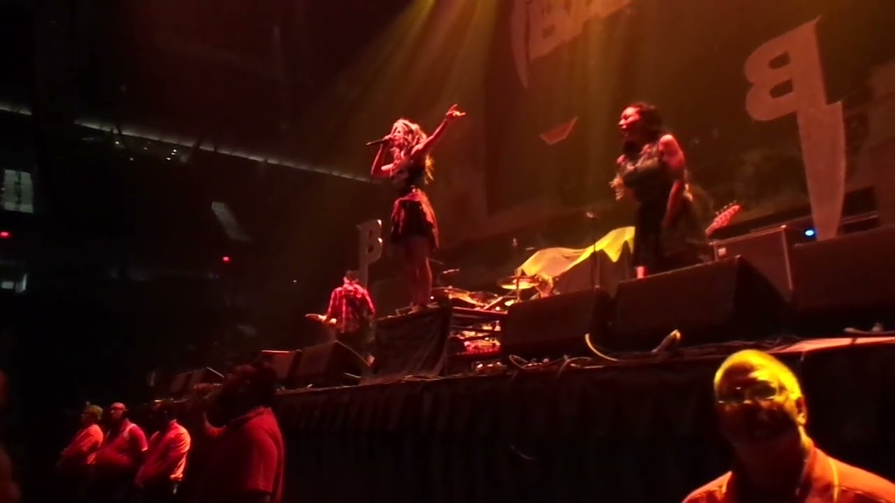 Butcher Babies concert Carla Heidi Sears Center 8