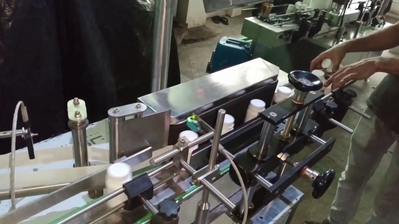 Round HDPE Bottle Sticker Labelling Machine - YouTube