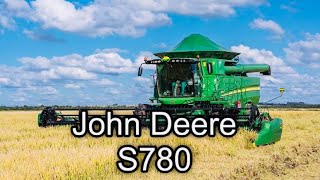 Colheitadeira John Deere S780 | Cabine e Comandos.