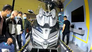 Макси-скутер  VOGE SR4 MAX (LX350T-5). Выставка MOTOR CHINA 23, Пекин.