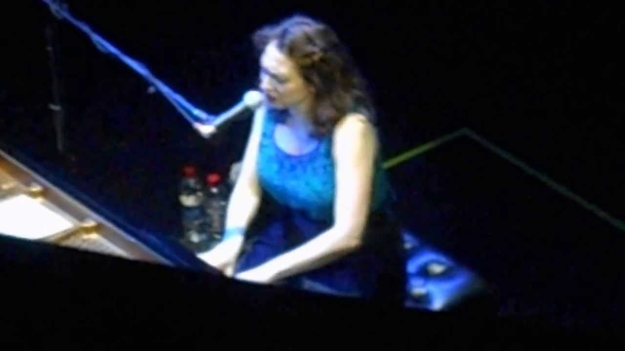 Regina Spektor Blue Lips (Live at The Olympia '13) YouTube