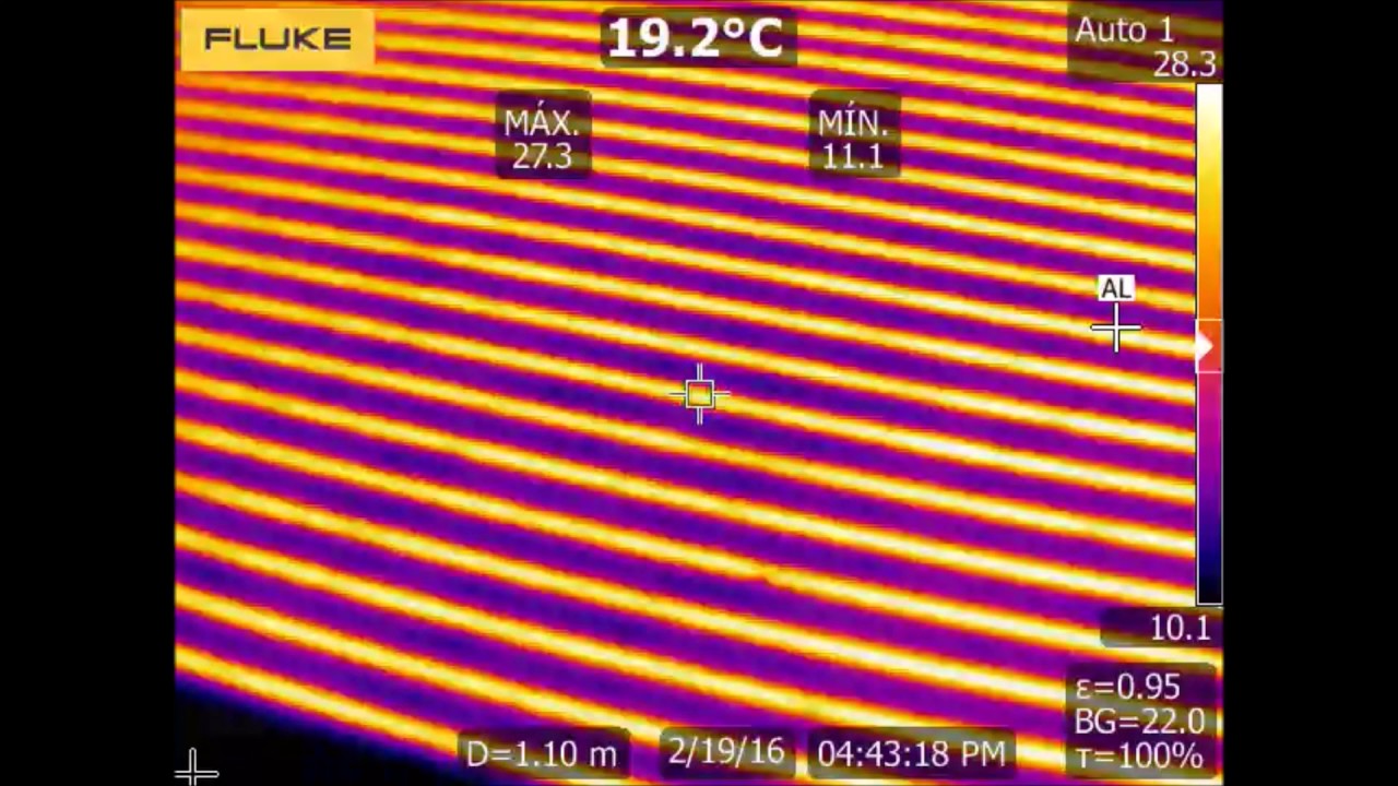 Inspecting a car's heated window with an infrared camera Fluke Ti400