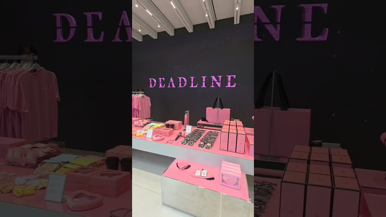 WWD_Korea BLACKPINK [DEADLINE] World Tour Pop-up pre-selling