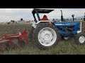 Tractor ford 6600 trabajando con arado de 3 discos.. 2020