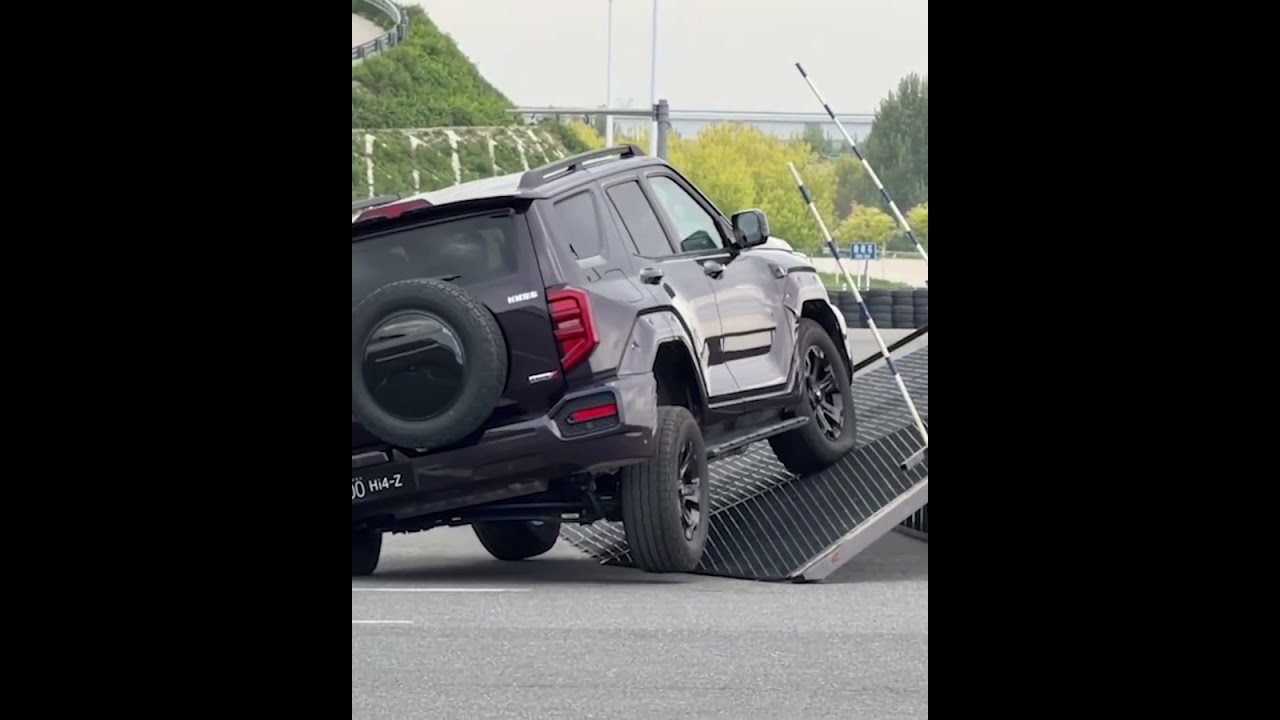 A short overview of the H6 Max, Haval J7, and Tank 400 in action on the test track