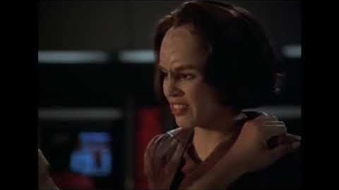 Caretaker  Janeway destroys the Array