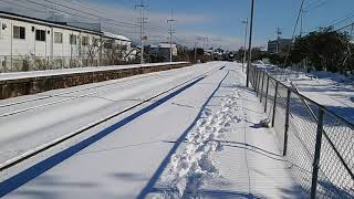 【舞い上がる雪！】HOT7000系特急スーパーはくと号 末恒駅通過