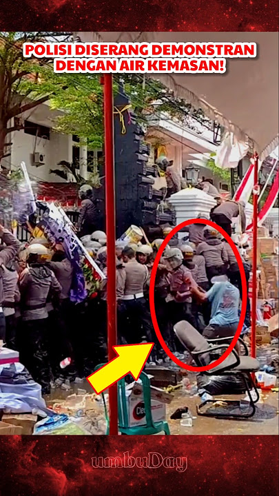 Police in disarray when pelted with stones by demonstrators #demonstration #police #people #pati ...