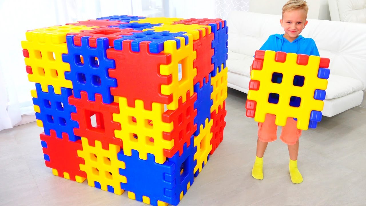 Vlad dan Nikita Bermain dengan Toy Block Hide and Seek with Mom - YouTube