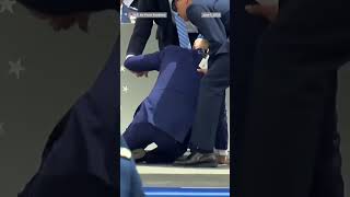 President #Biden falls during U.S. #AirForceAcademy #graduation screenshot 5