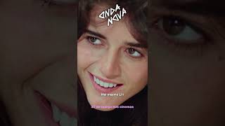 Onda Nova | Conheça os personagens
Gayvotas Futebol Clube. Gayvotas, Futebol… 🎸🎶
Baita timão! Essas meninas não estão para brincadeira. Irreverentes, as jovens do Gayvotas F.C lutam por espaço na cena do futebol nacional enquanto aproveitavam as aventuras da adolescência.
Reviva a rebeldia, a juventude e a luta das garotas do Gayvotas Futebol Clube nos cinemas! Prepare-se para esse filme inesquecível.
📣 Onda Nova é uma codistribuição entre Vitrine Filmes e Tanto Filmes. Estreia dia 27 de março nos cinemas
#OndaNova #VitrineFilmes #CinemaBrasileiro #Remasterizacao #CaetanoVeloso #ReginaCase. Onda Nova | Conheça os personagens