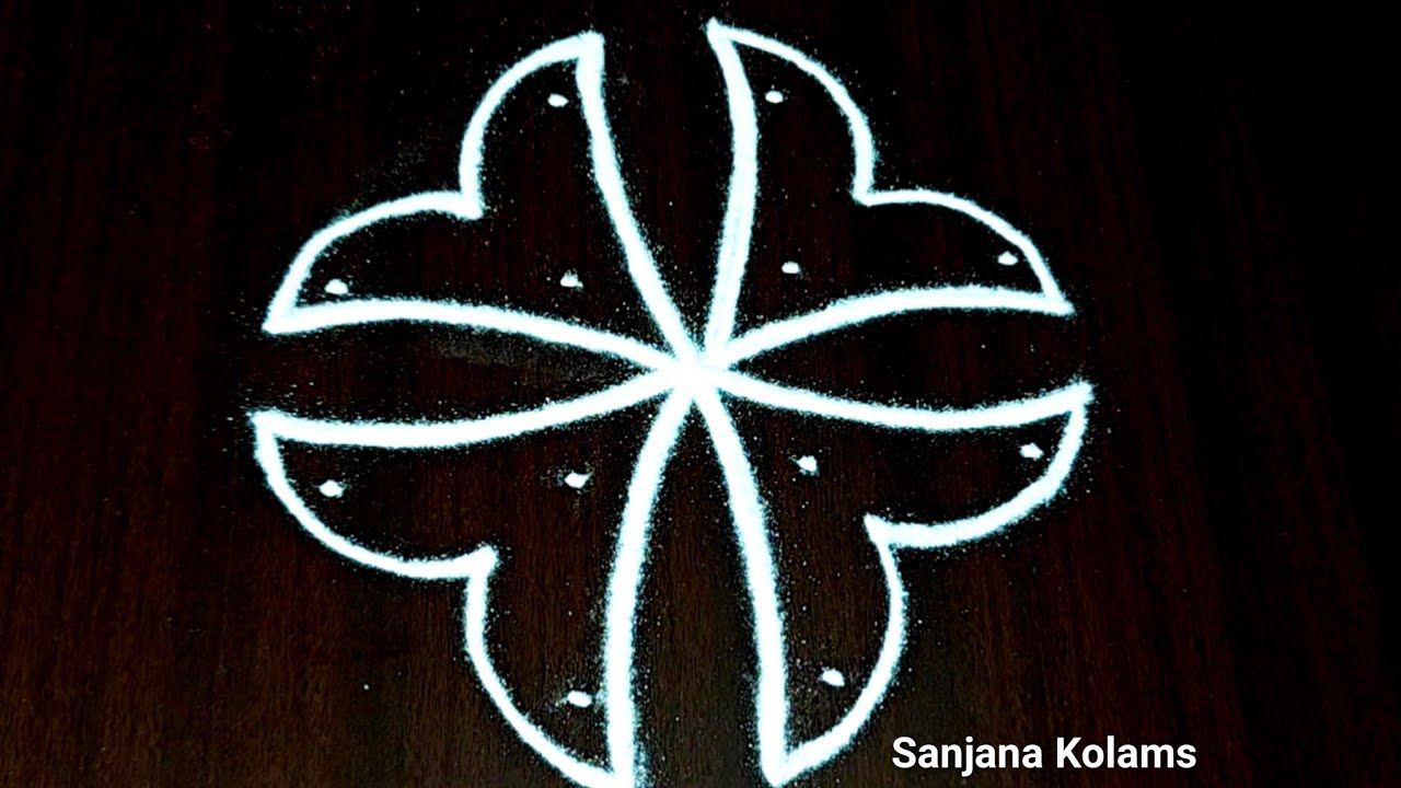 Тайский Пусам, особый привлекательный цветочный колам