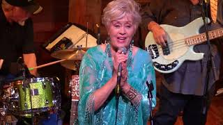 Janie Fricke Live 2025 🡆 She's Single Again 🡄 Nov 6 ⬘ Dosey Doe The Big Barn ⬘ The Woodlands, Texas