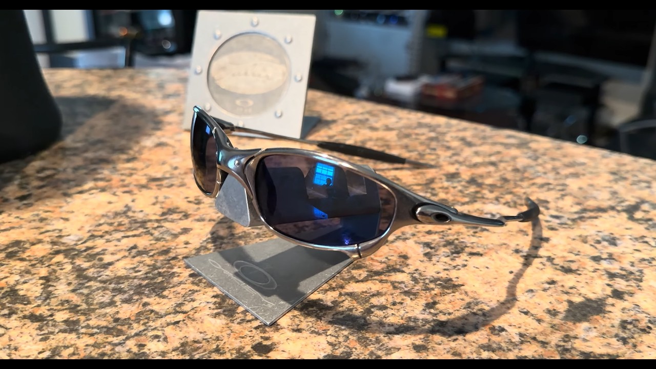 RARE OAKLEYS - UNBOXING the X-Metal Juliet in Polished / Blue