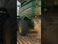 Unstoppable Wheat Harvesting in USA 🌾🇺🇸 | चलती मशीन से अनाज अनलोडिंग! #shorts