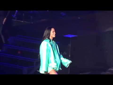 Ella Mai from the #GoodMorningGorgeous Tour LIVE in Cincinnati OH - 10/27/2022