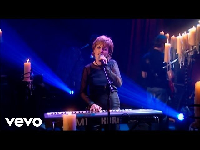 The Cranberries - Ode To My Family Live From Vicar Street class=