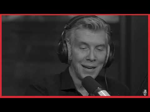 Video: Michael Buffer Nettovärde: Wiki, Gift, Familj, Bröllop, Lön, Syskon