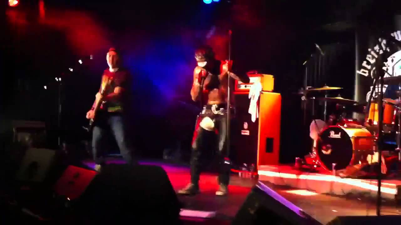 US BOMBS - JAKS - LIVE FRANCE 2010